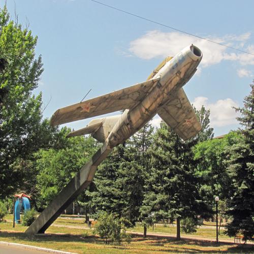 Фото МіГ-15УТИ (пам'ятник, Навчально-тренувальні літаки)