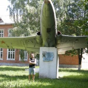 Фото Аеро Л-29 «Дельфін» (пам'ятник, Навчально-тренувальні літаки)