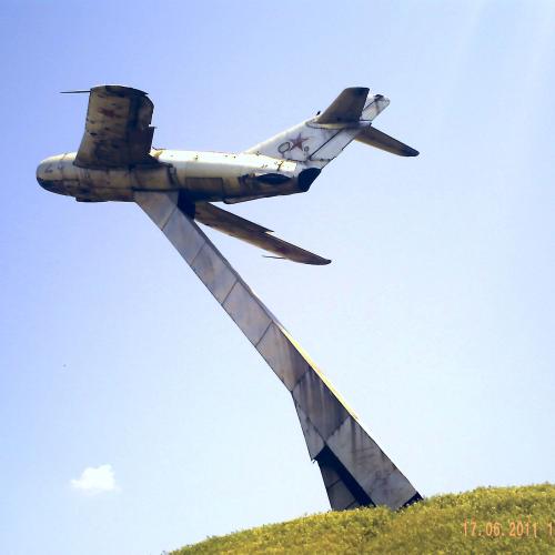 Фото МіГ-17 (пам'ятник, Винищувач)