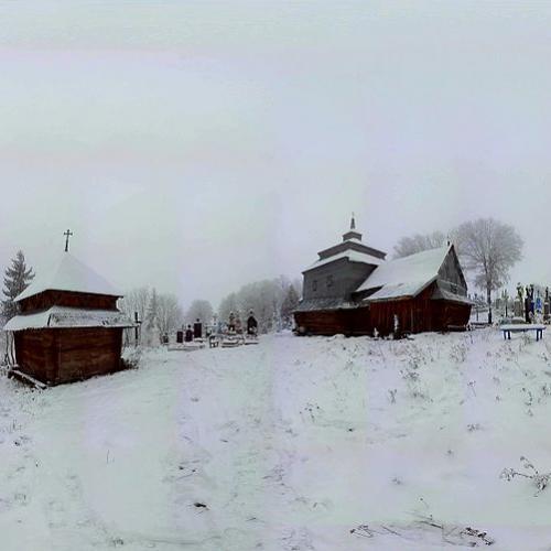 Фото Різдва Богородиці 1702 р. з дзвіницею. Церква