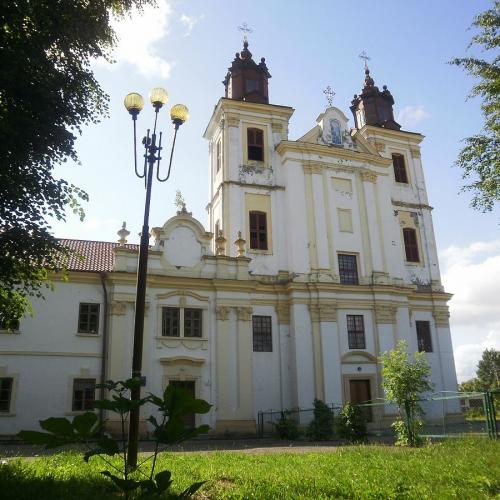 Фото Домініканські костел і монастир у Богородчанах