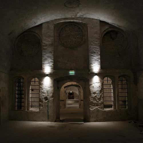 Фото Підземний храм костелу святих Петра і Павла