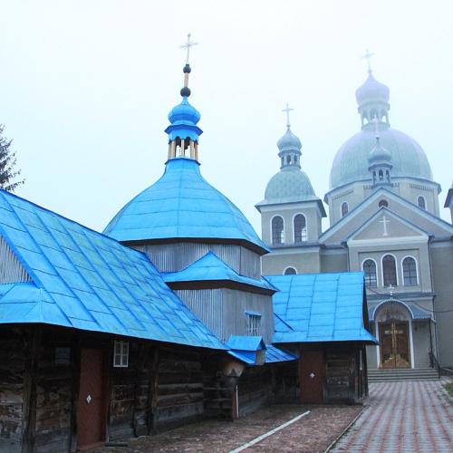 Фото Пресвятої Тройці (Старий та новий храми) 1584р