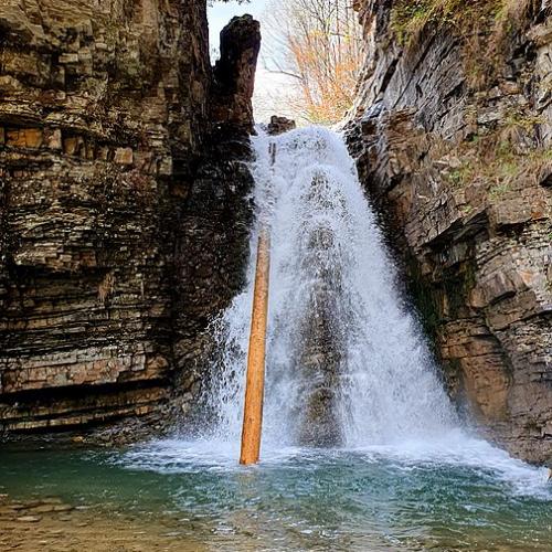 Фото Бухтівецький водоспад