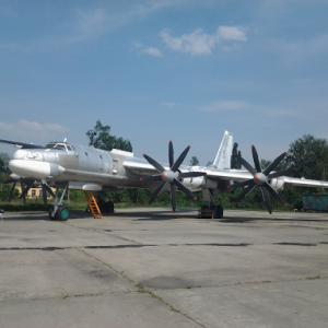 Фото Музей важкої бомбардувальної авіації. Виставковий майданчик літаків музею важкої бомбардувальної авіації, м. Полтава