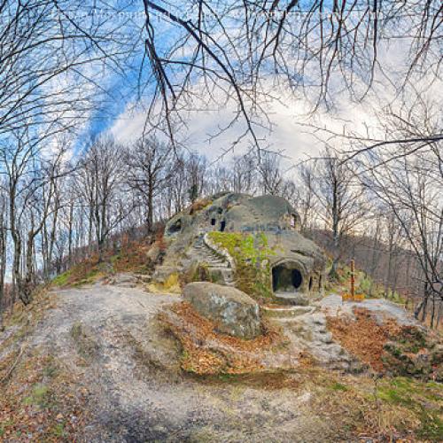 Фото Печерний монастир Розгірче