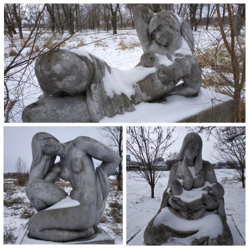 Фото Три красуні, скульптури.