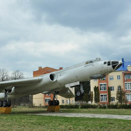 Фото Ту-16 (пам'ятник, Багатоцільовий літак)