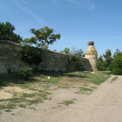 Фото Мури та вежа, Корсунського монастиря 1784р