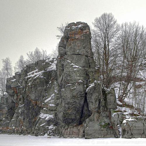 Фото Скеля Крашевського (правий берег р. Гнилоп'ять)