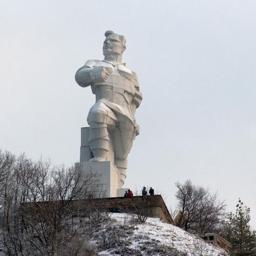 Фото Пам'ятник Ф. А. Сергеєву