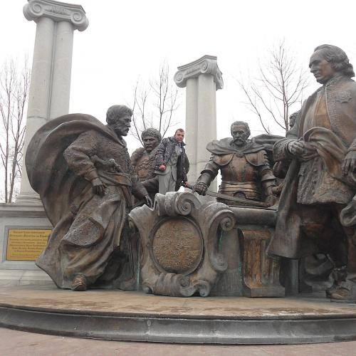 Фото Пам’ятник «Гетьмани. Молитва за Україну», 2009р