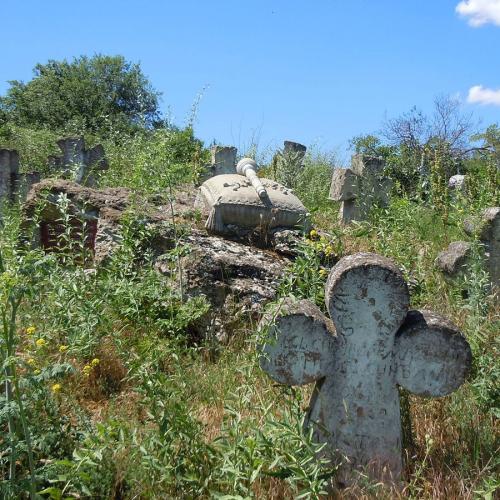 Фото Сотниківської Січі - старовинний козацький цвинтар