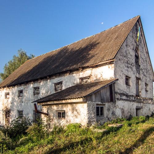 Фото Мурований двоповерховий млин (річці Чорноводці)