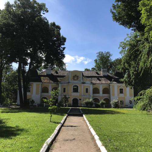 Фото Палац графа Жігмонда Перені
