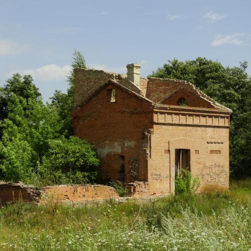 Фото Занедбана старовинна будівля