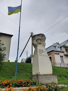 Фото Пам'ятник Олексію Шумському "Шувару"